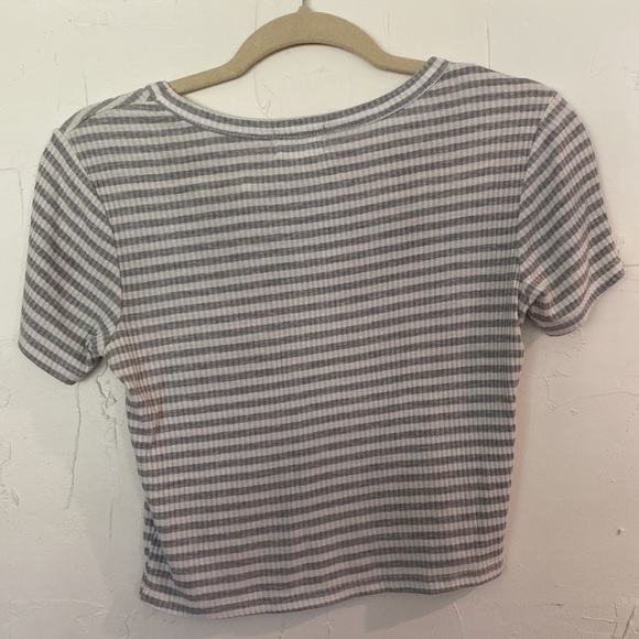 Stripped crop top - Picture 3 of 3
